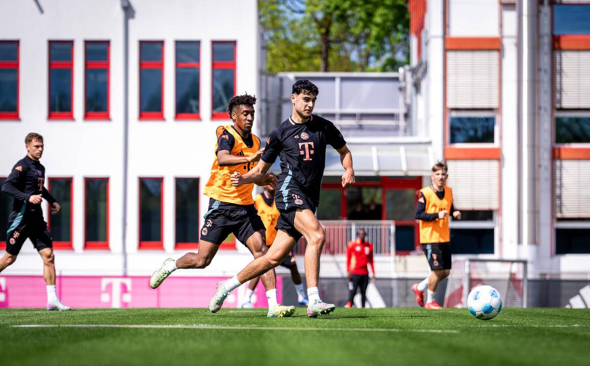 关于拜仁慕尼黑防线逐渐稳固，整体表现进步显著的信息