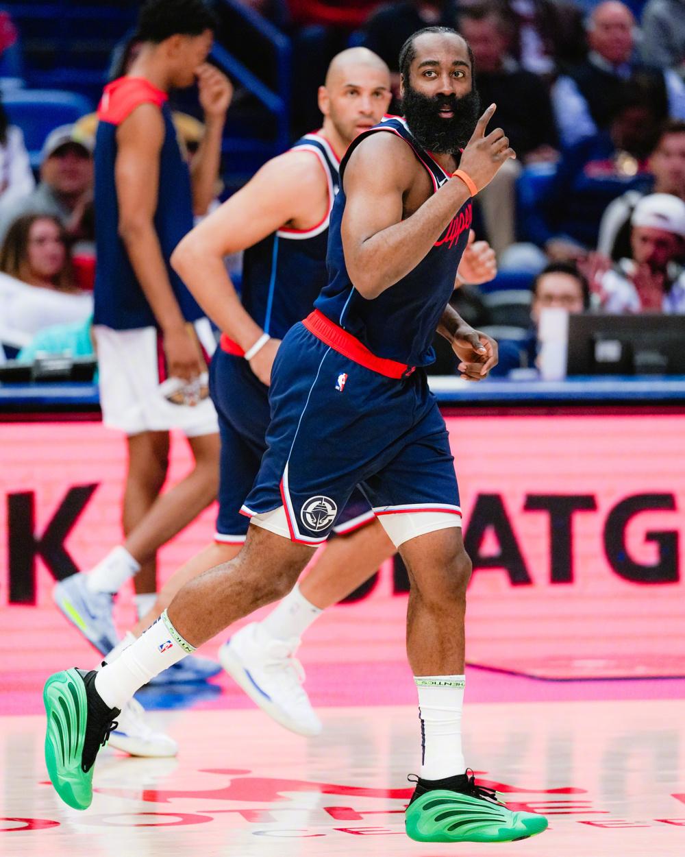 九游体育网页版入口-快船不敌雷霆：莱昂纳德极致发威仍不足以助队获胜的简单介绍