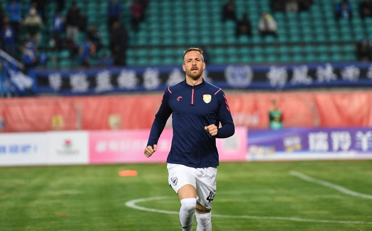 九游体育官方登录入口-法兰克福球员神勇表现，助球队获得胜利的简单介绍