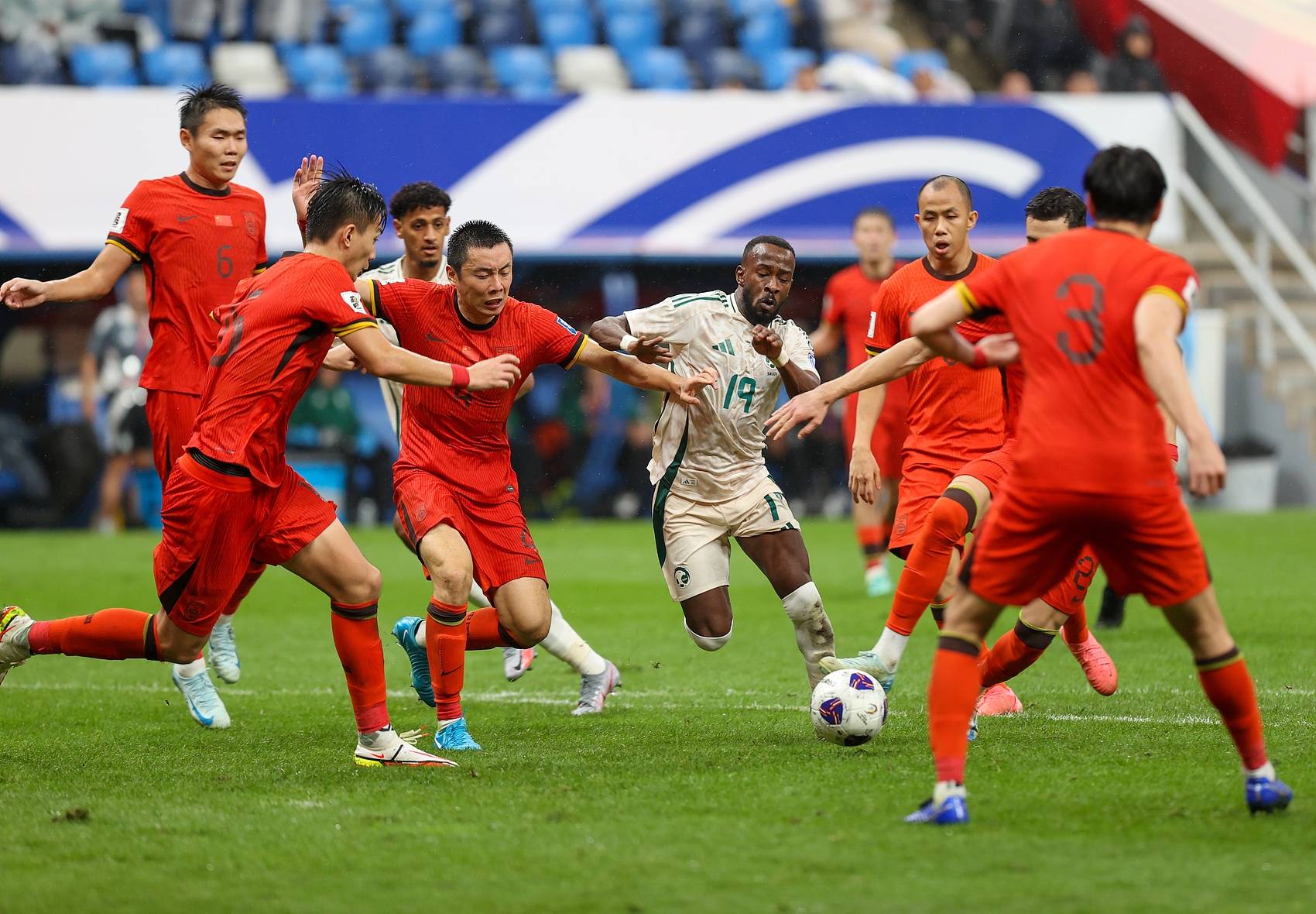 九游体育网页版登录入口-世界杯选拔赛结束球队实力碾压对手