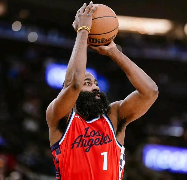 九游体育亚洲官网-人客场击败热火，西蒙斯表现出色贡献关键分的简单介绍