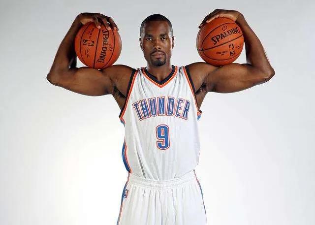 包含欧洲职业篮球赛季取消球迷悲痛难掩的词条