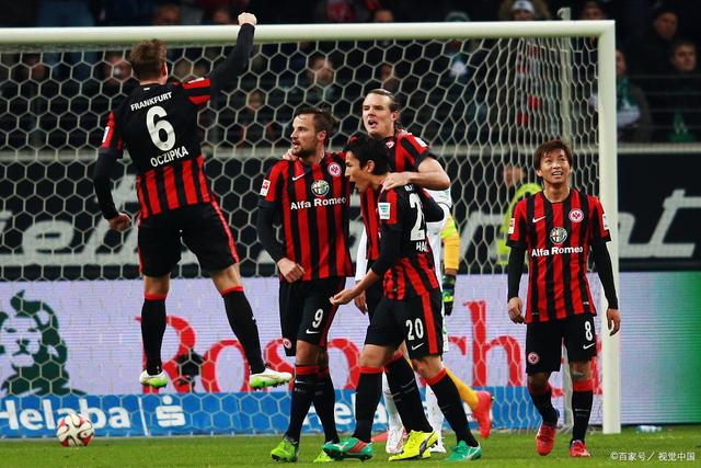 法兰克福客场逆转，斩获关键三分