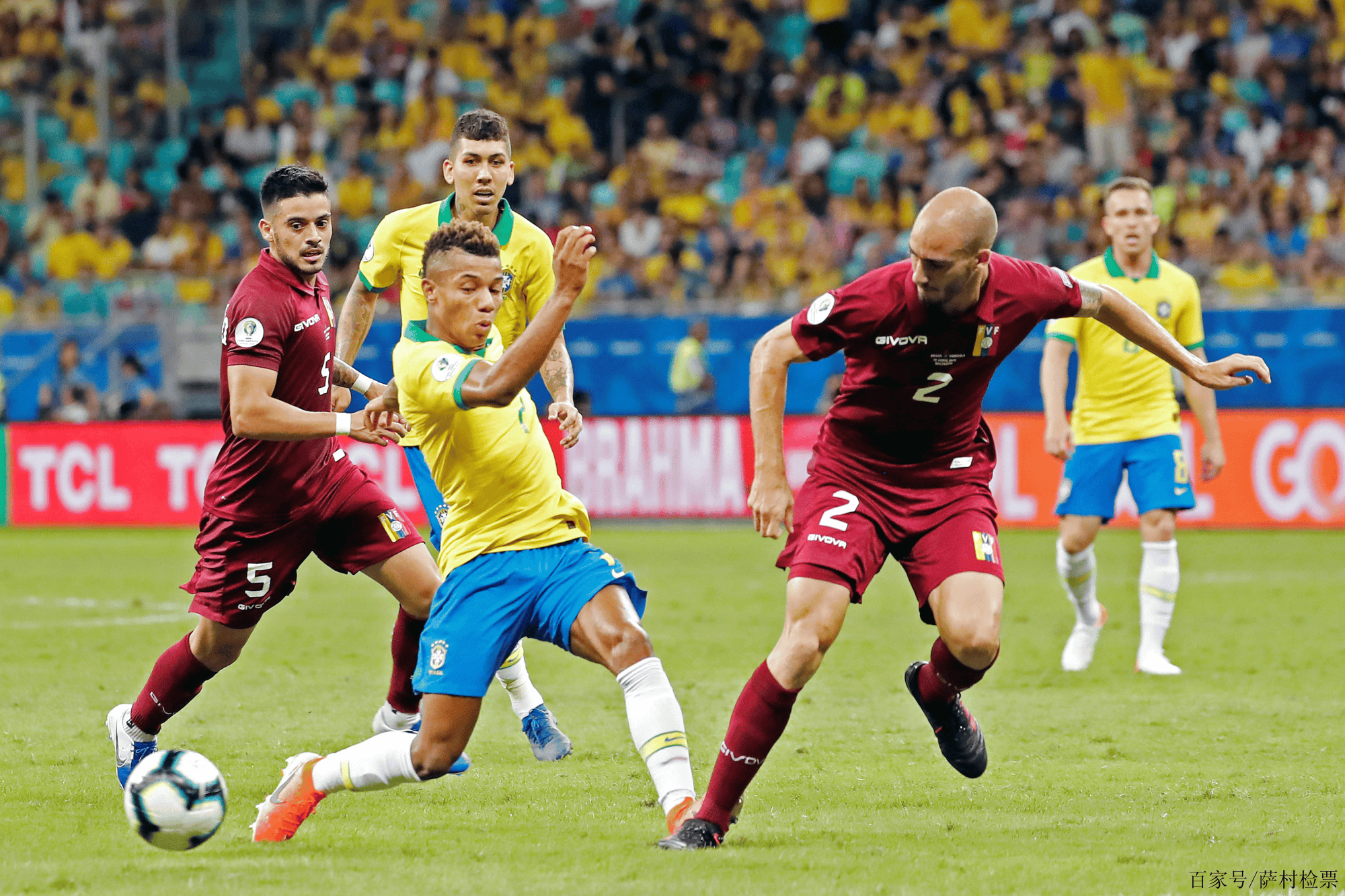 九游体育官方入口-加拿大队在比赛中全力以赴！