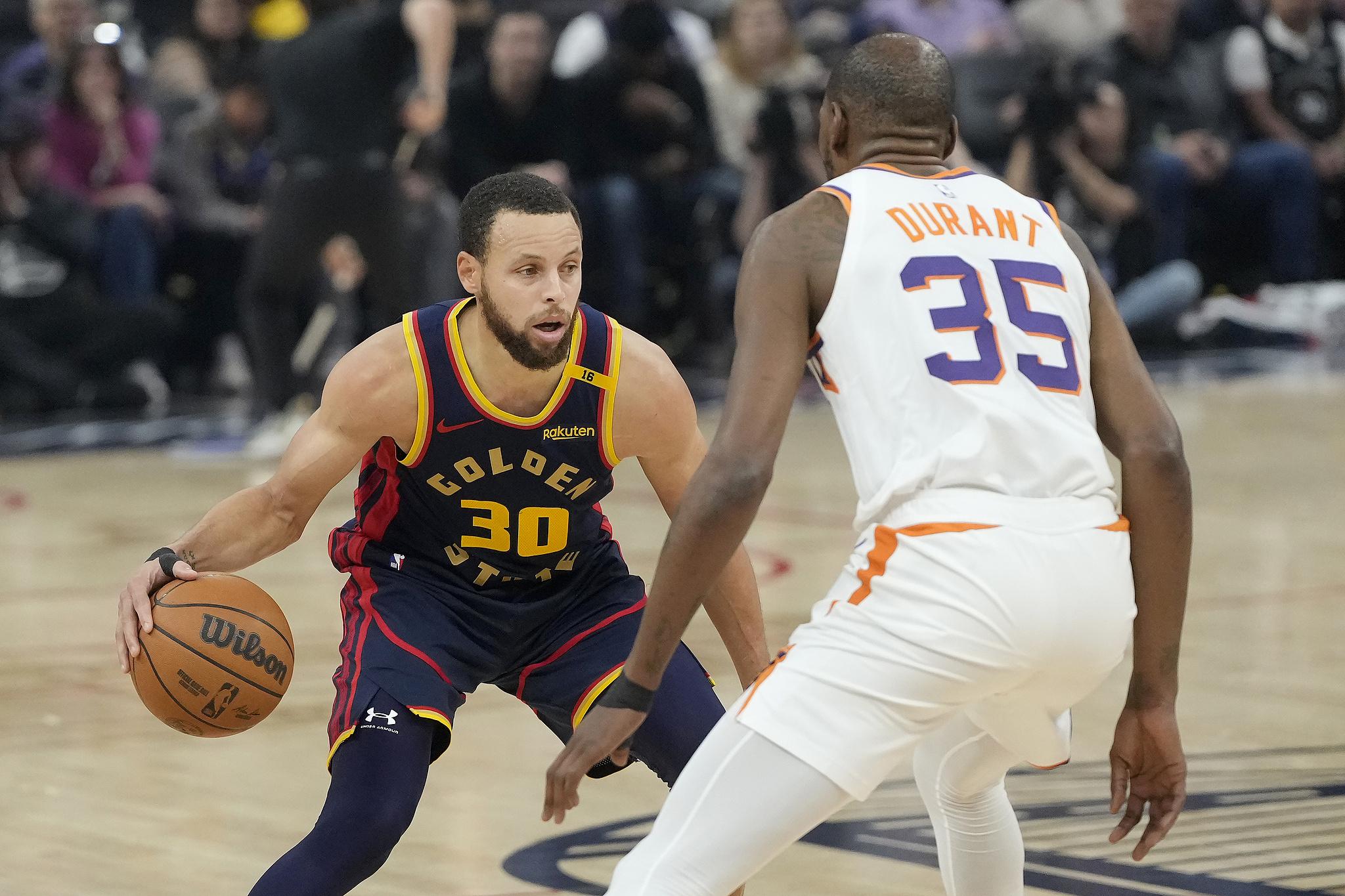 勇士遭遇四连败，库里状态低迷