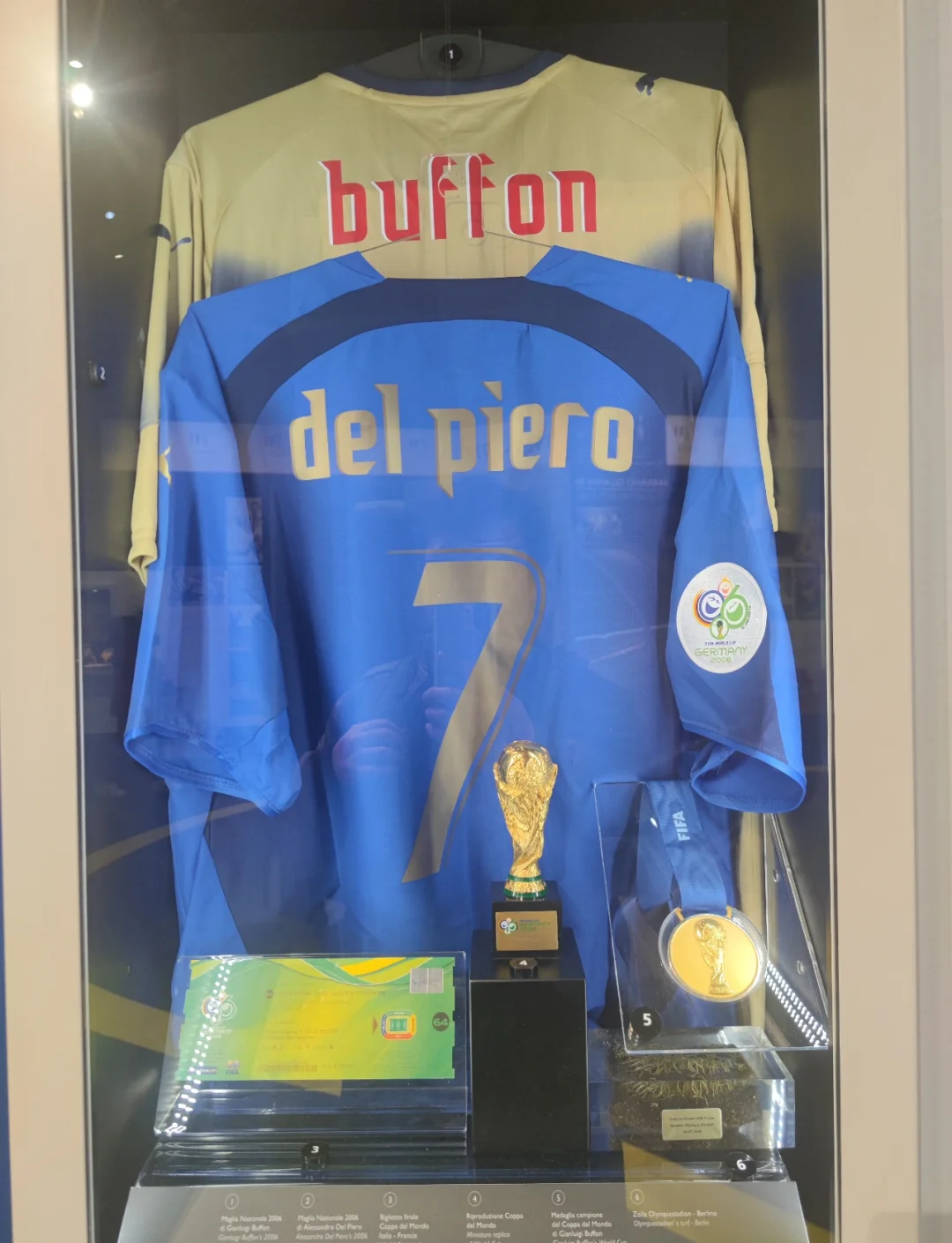 包含尤文图斯惨败，成为淘汰赛门票抢手货的词条