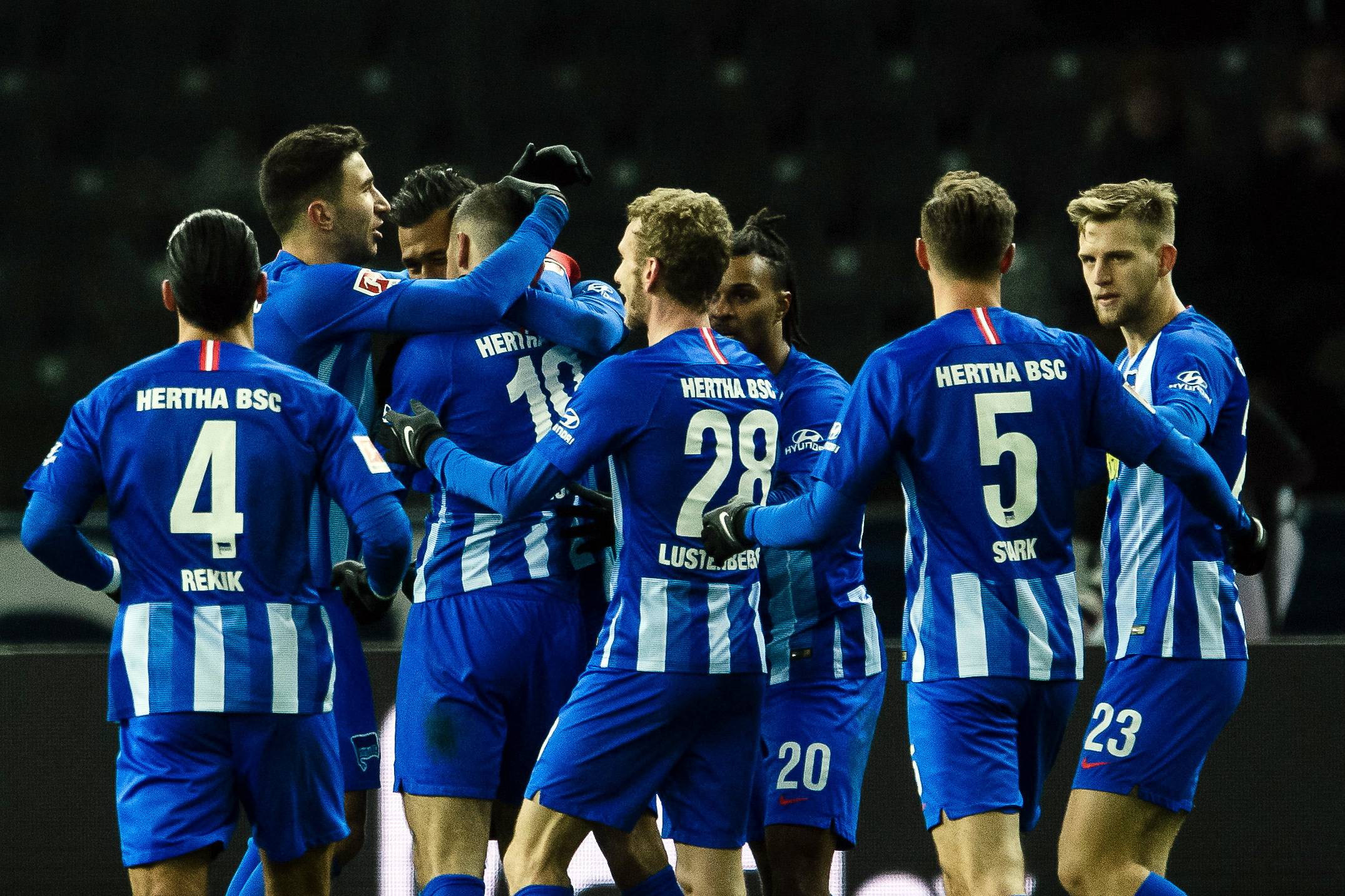 九游体育官网-柏林赫塔力争在对阵沙尔克中获胜