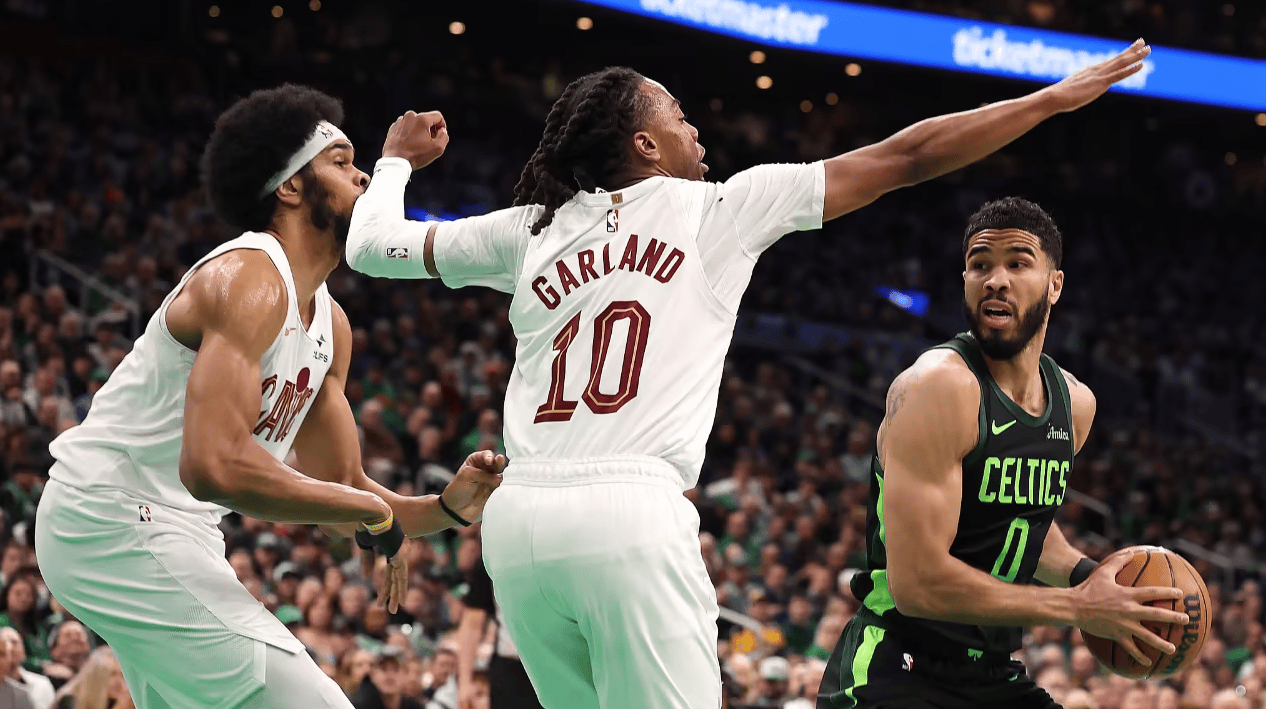 九游体育入口-爵士大逆转，米切尔关键砍下致命三分